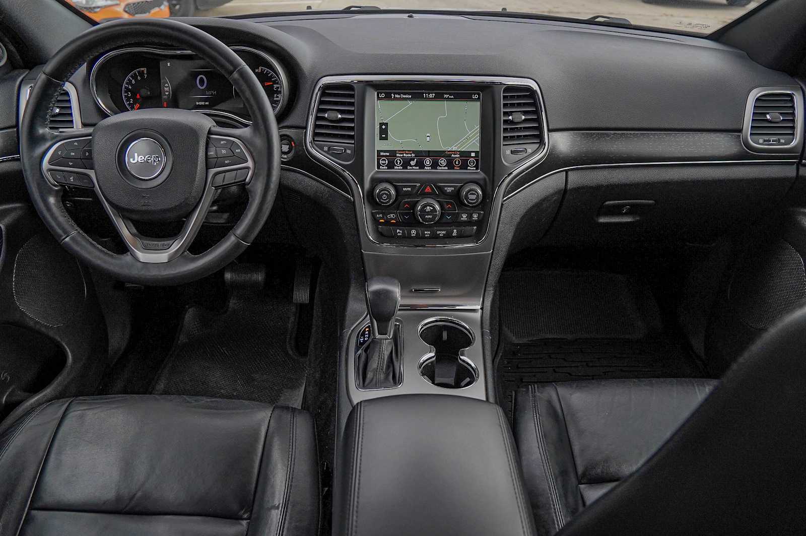 Thumbnail: 2018 Jeep Grand Cherokee - 25