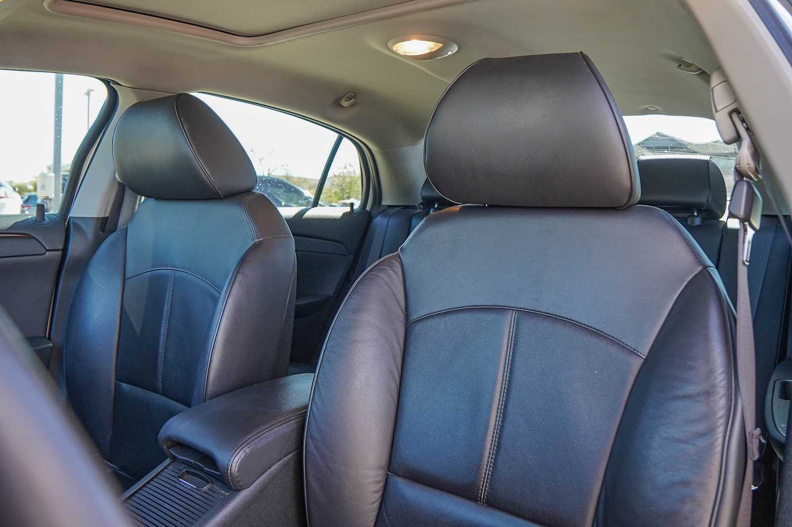 Thumbnail: 2012 Chevrolet Malibu - 11