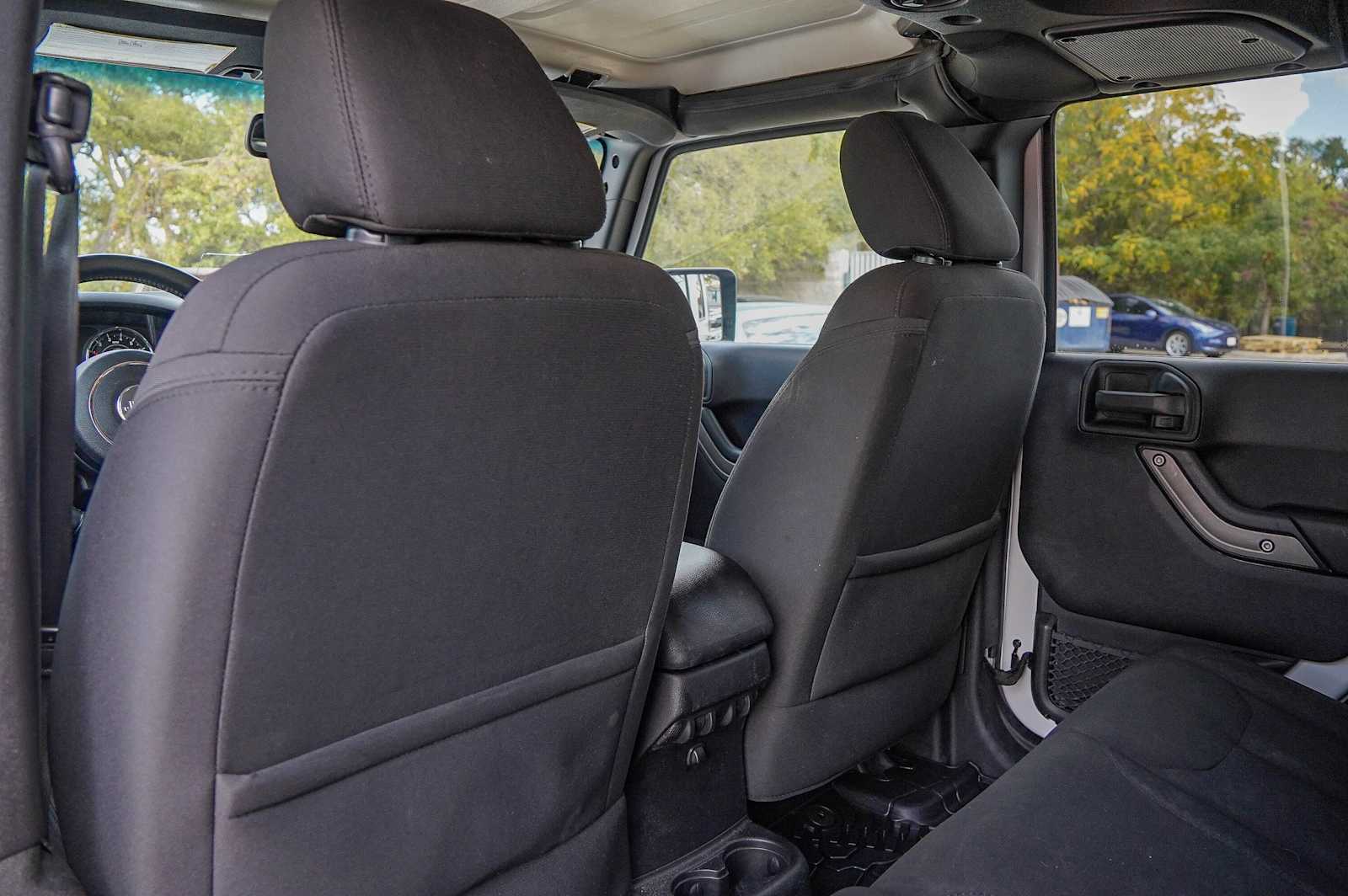 Thumbnail: 2016 Jeep Wrangler - 26