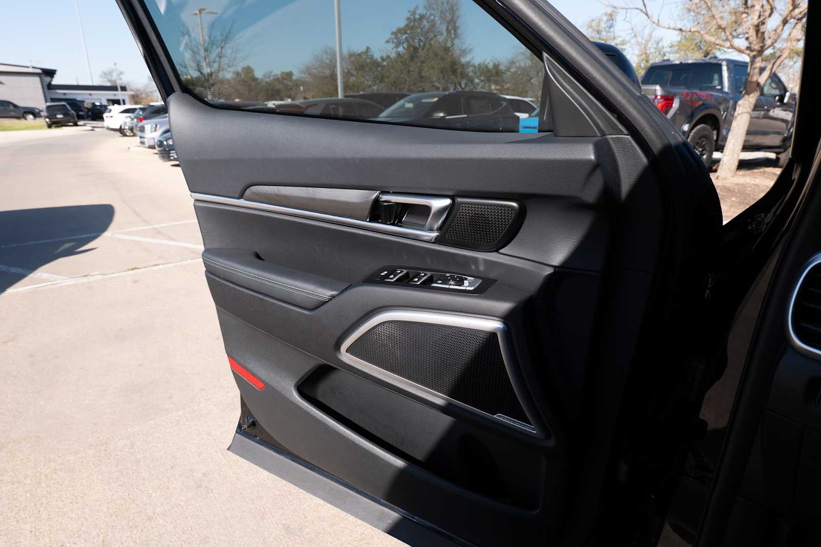 Thumbnail: 2023 Kia Telluride - 20