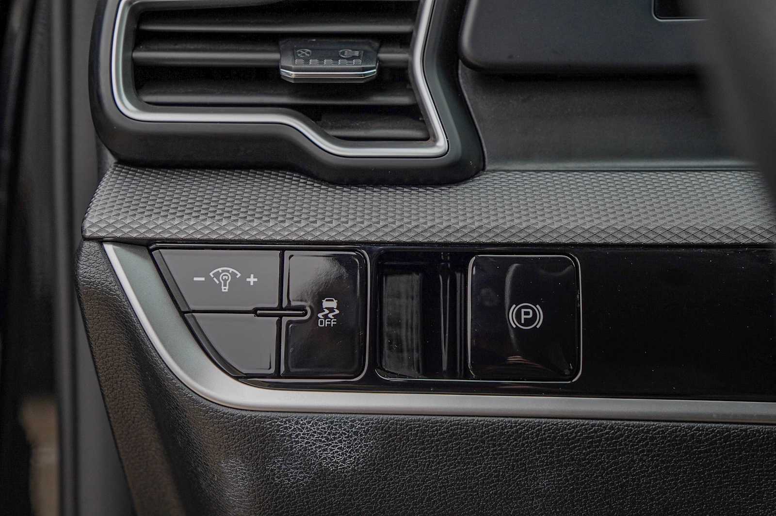 Thumbnail: 2023 Kia Sportage - 22