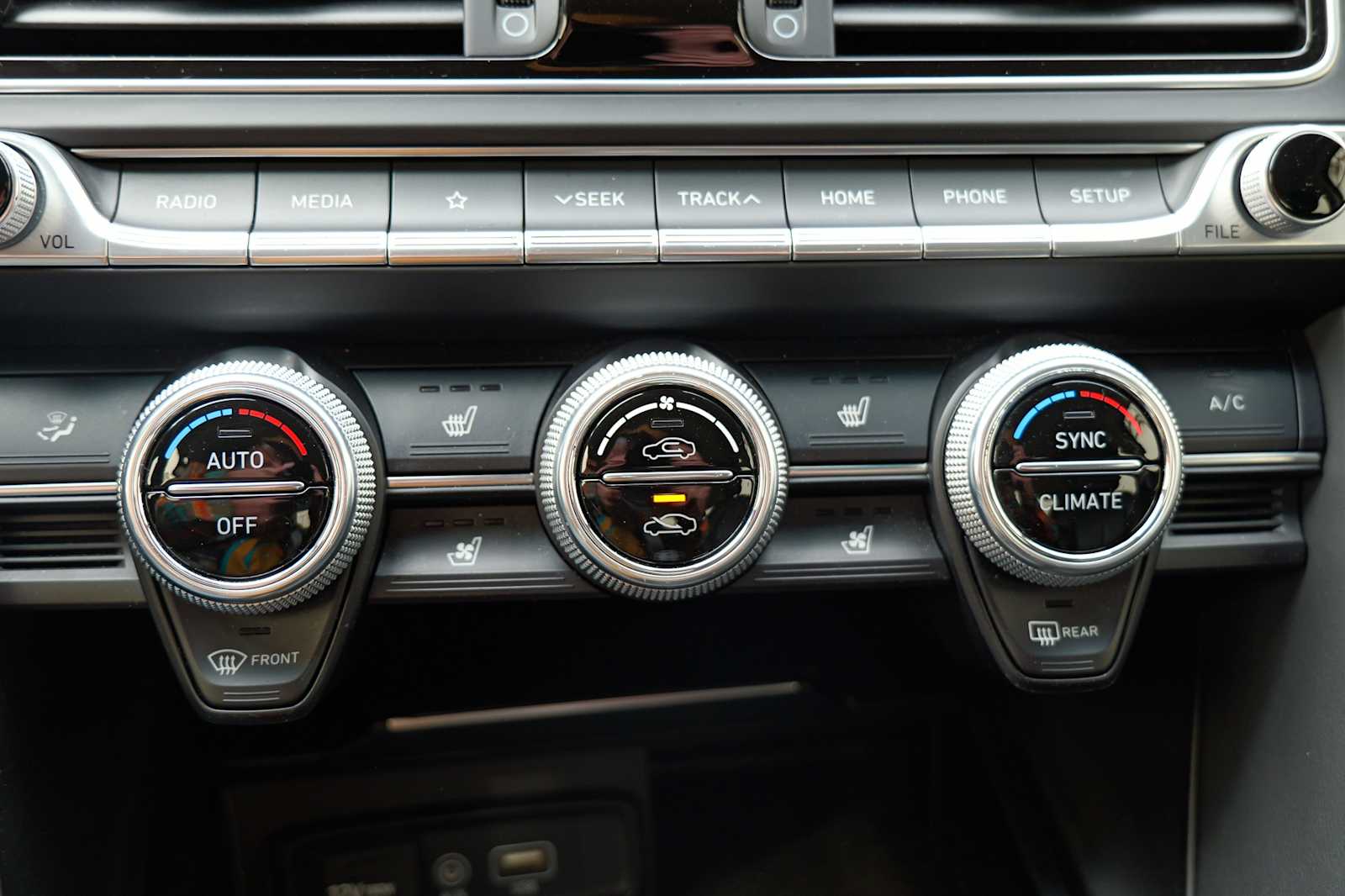 Thumbnail: 2021 Genesis G70 - 17