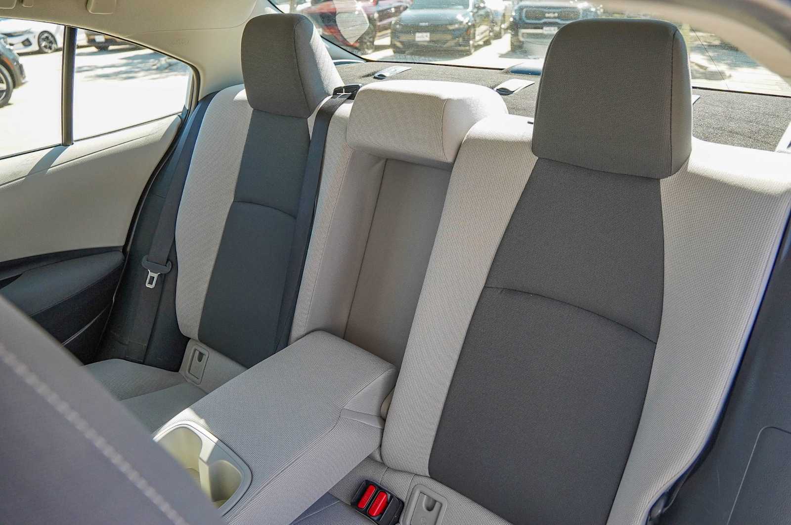 Thumbnail: 2022 Toyota Corolla - 29