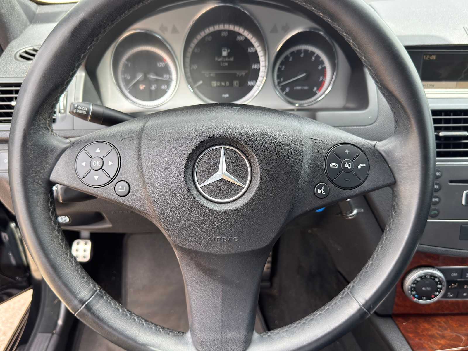 Thumbnail: 2011 Mercedes-Benz C-Class - 13