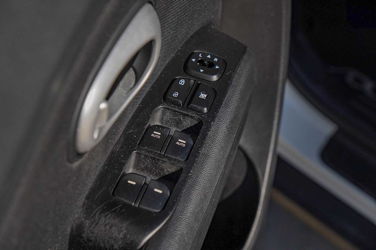 Thumbnail: 2014 Kia Soul - 23