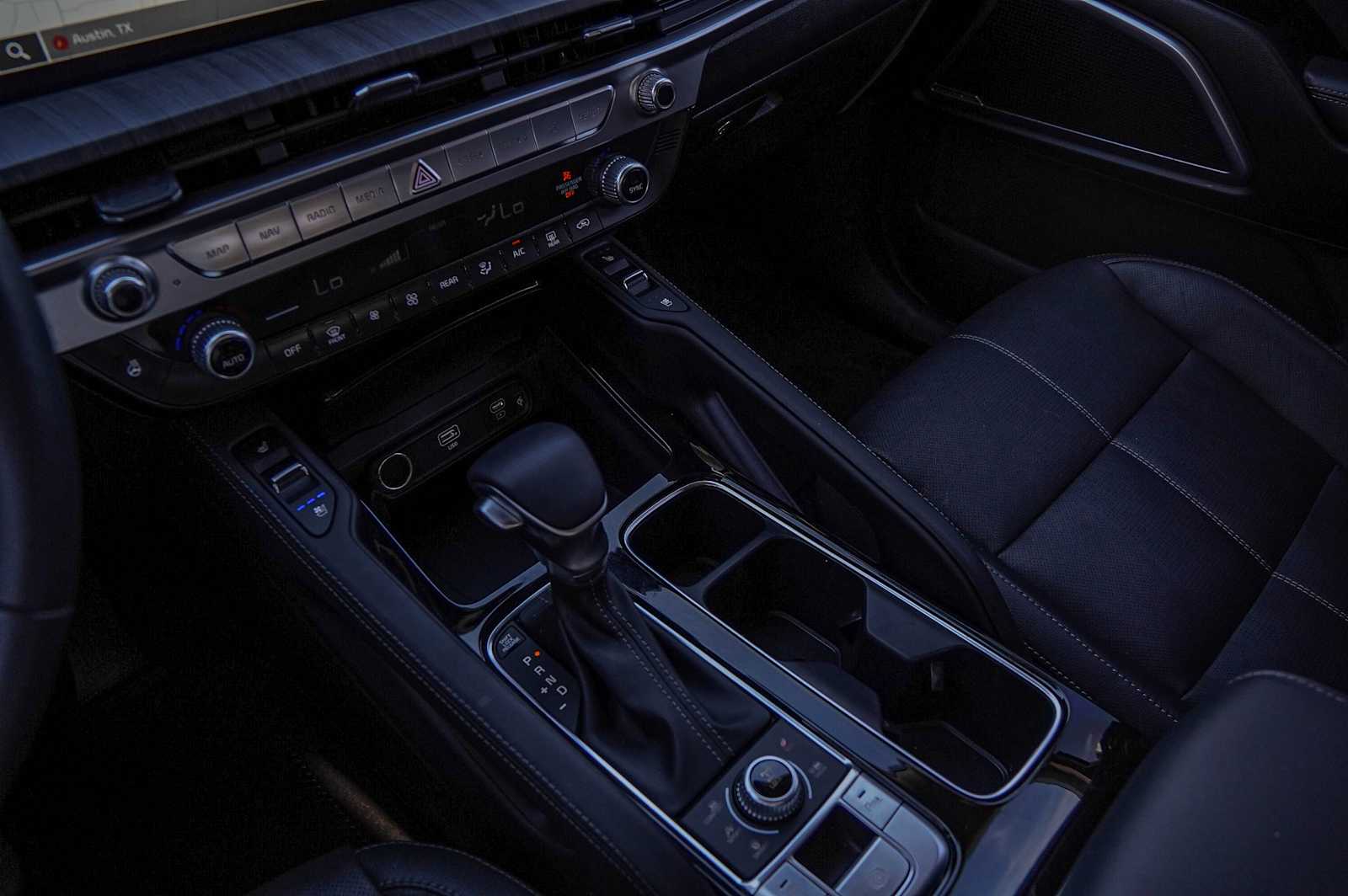 Thumbnail: 2024 Kia Telluride - 18