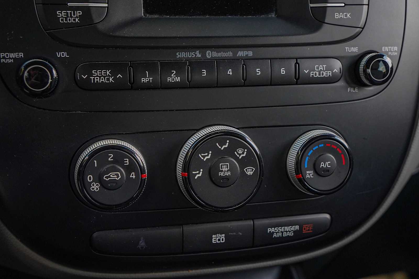 Thumbnail: 2015 Kia Soul - 18
