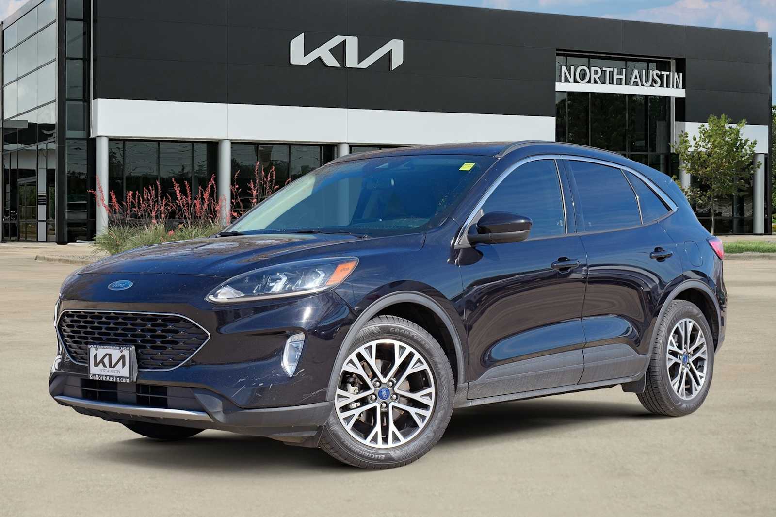 Thumbnail: 2020 Ford Escape - 1