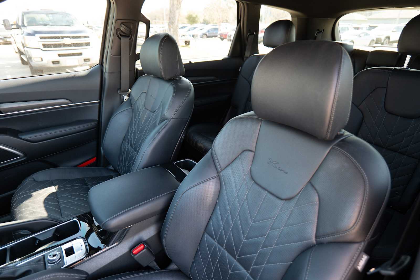 Thumbnail: 2023 Kia Telluride - 11