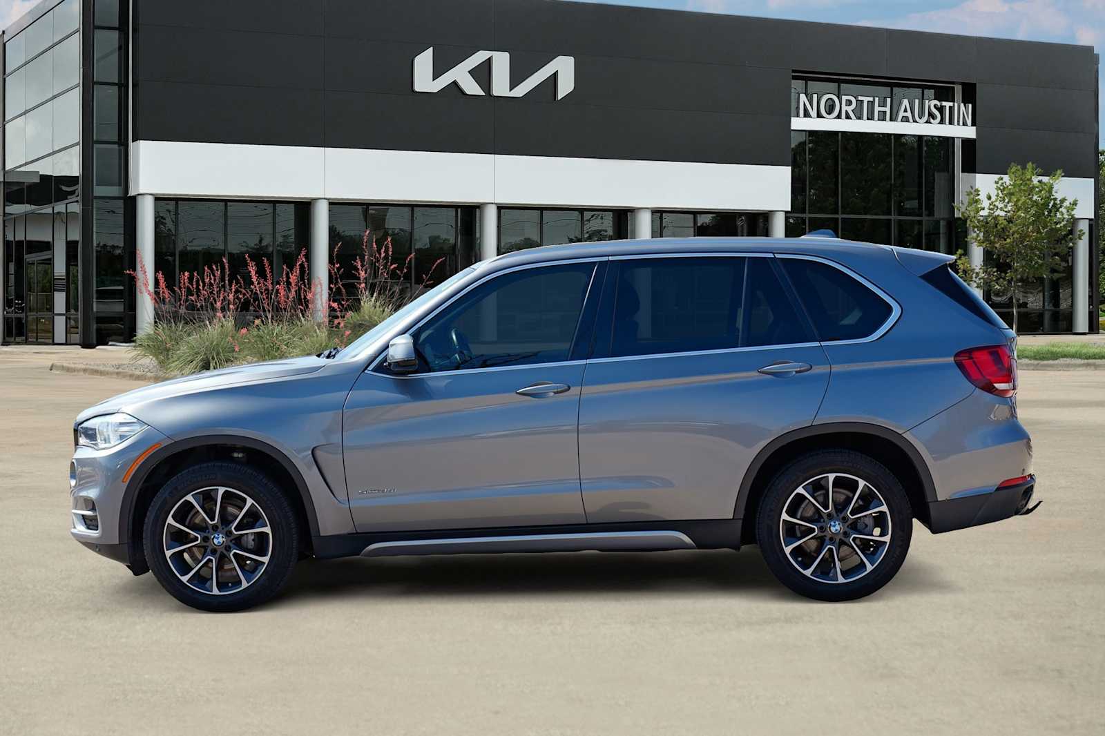 Thumbnail: 2017 BMW X5 - 4