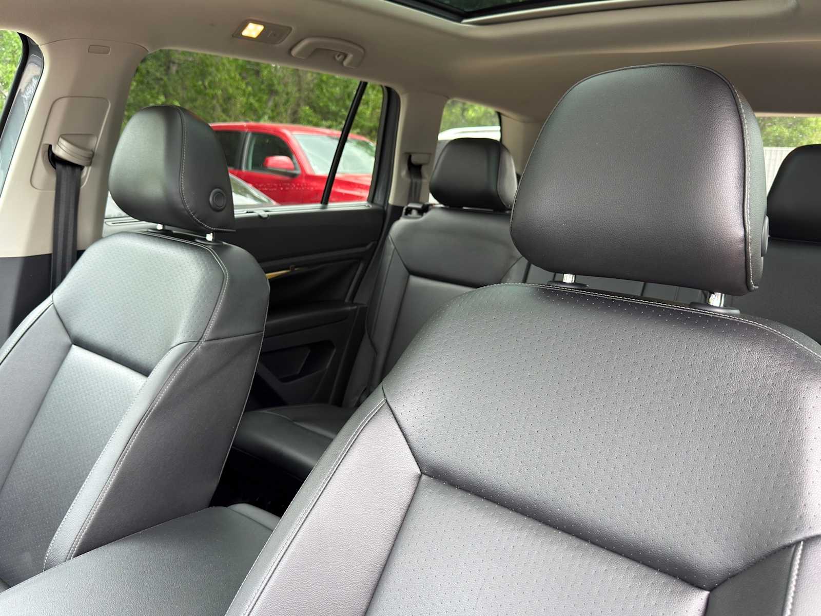 Thumbnail: 2019 Volkswagen Atlas - 10