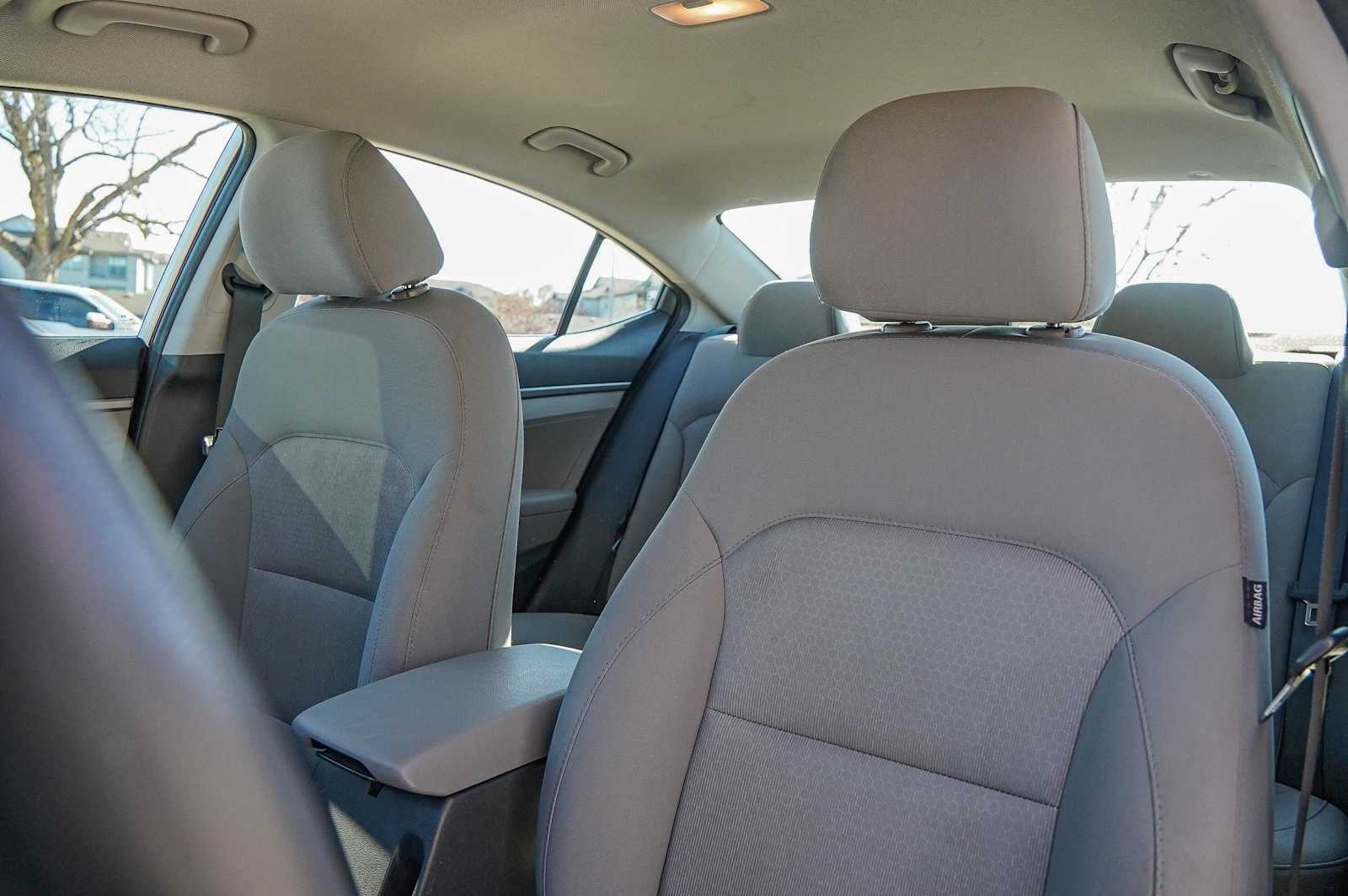 Thumbnail: 2017 Hyundai Elantra - 11