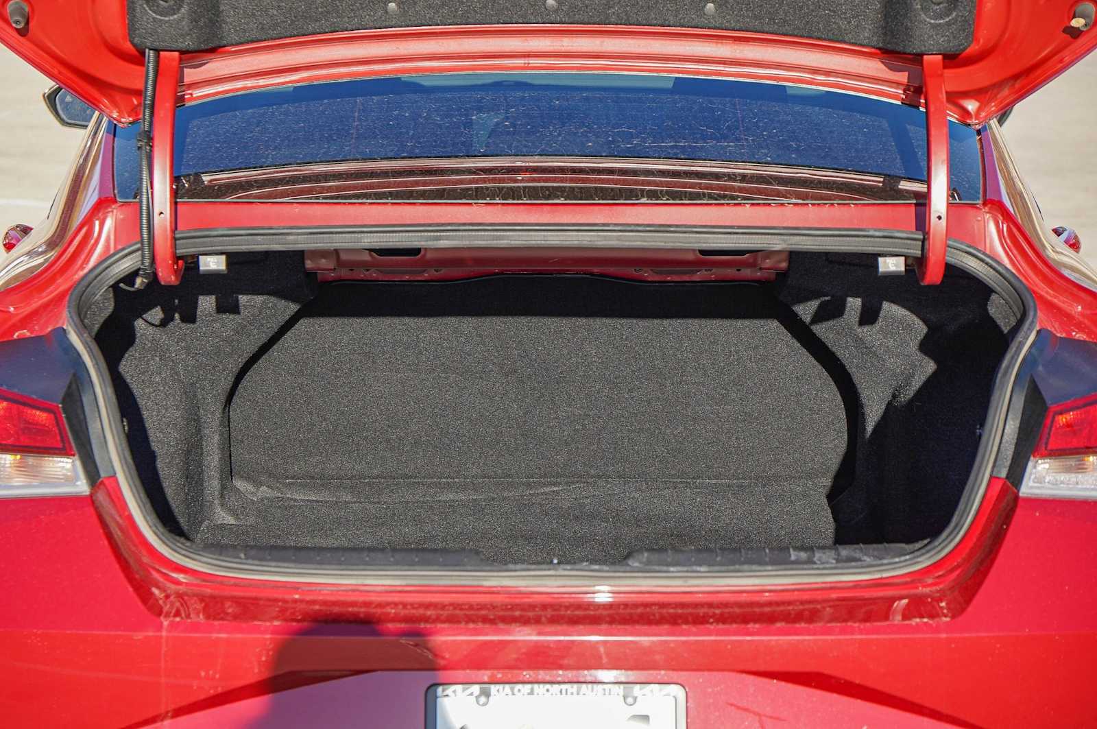 Thumbnail: 2023 Hyundai Elantra - 32