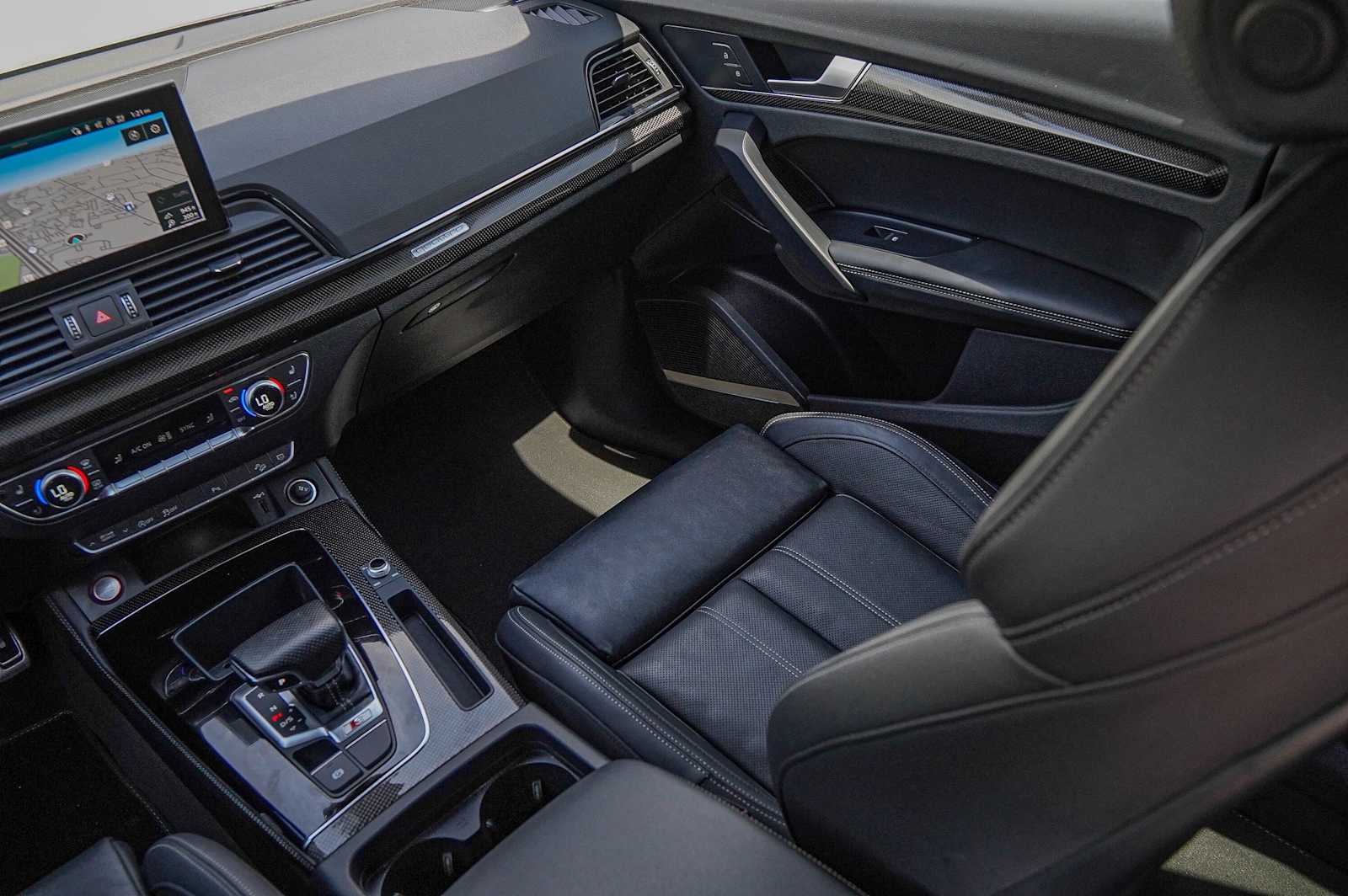 Thumbnail: 2023 Audi SQ5 - 28