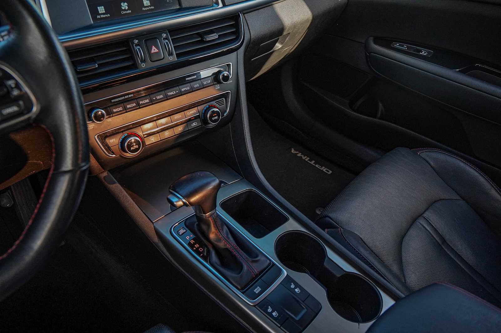 Thumbnail: 2018 Kia Optima - 18