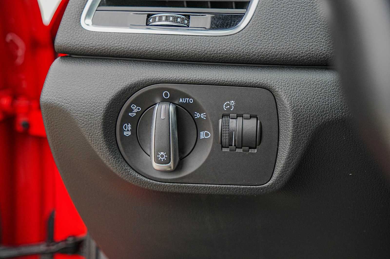 Thumbnail: 2018 Audi Q3 - 22