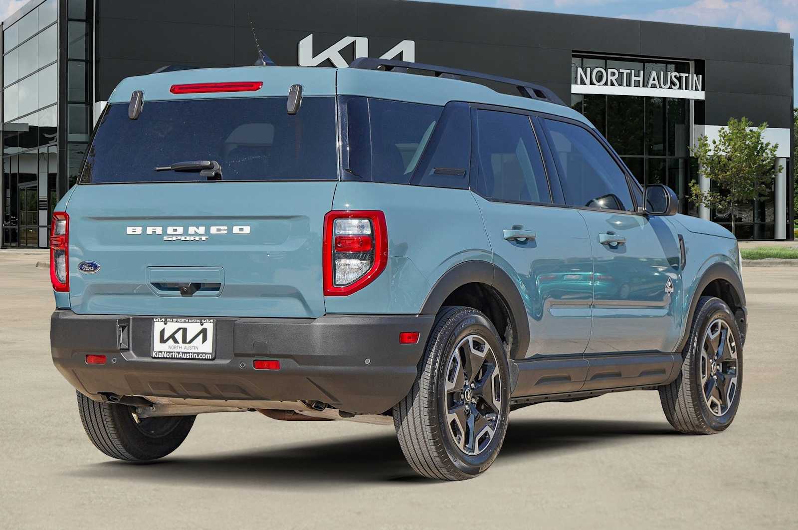 Thumbnail: 2023 Ford Bronco Sport - 6