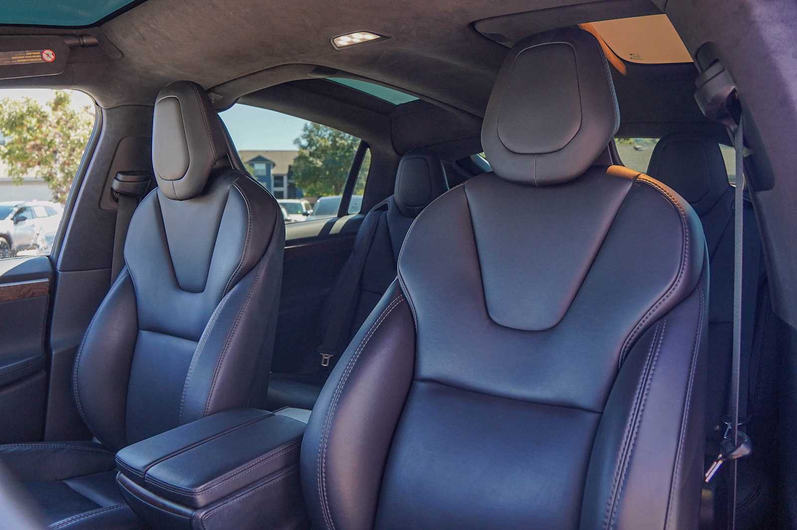 Thumbnail: 2018 Tesla Model X - 11