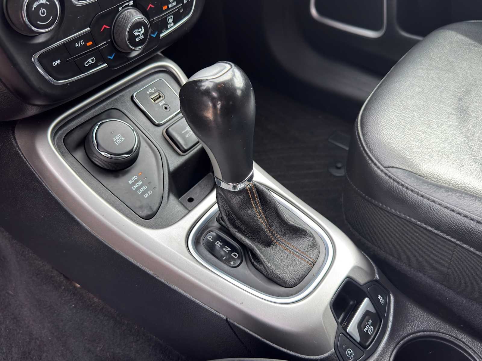 Thumbnail: 2019 Jeep Compass - 12