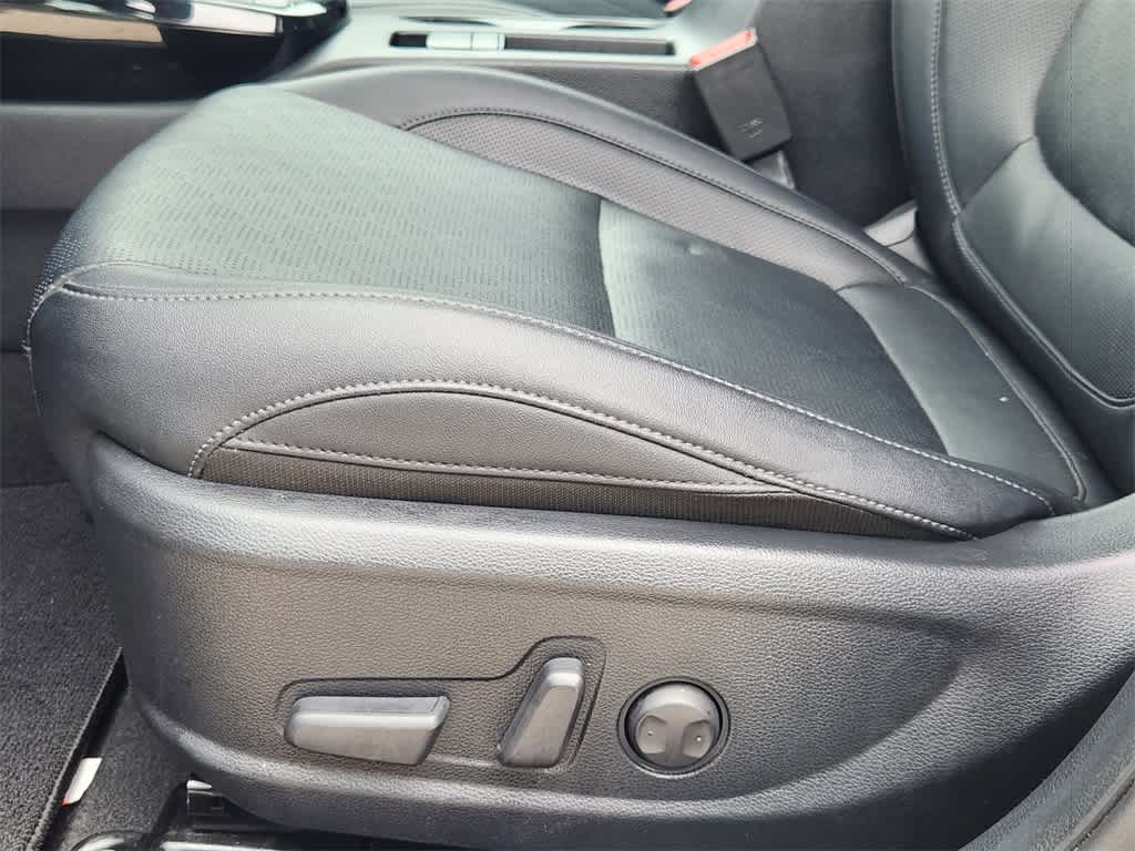 Thumbnail: 2023 Kia Seltos - 24