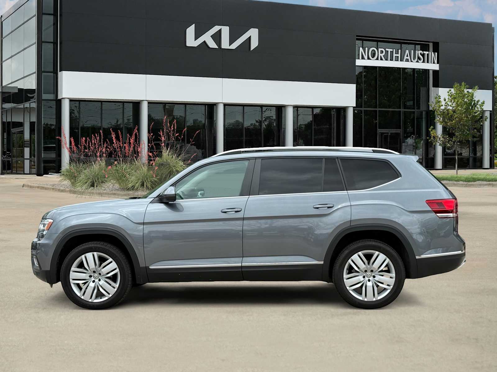 Thumbnail: 2019 Volkswagen Atlas - 4
