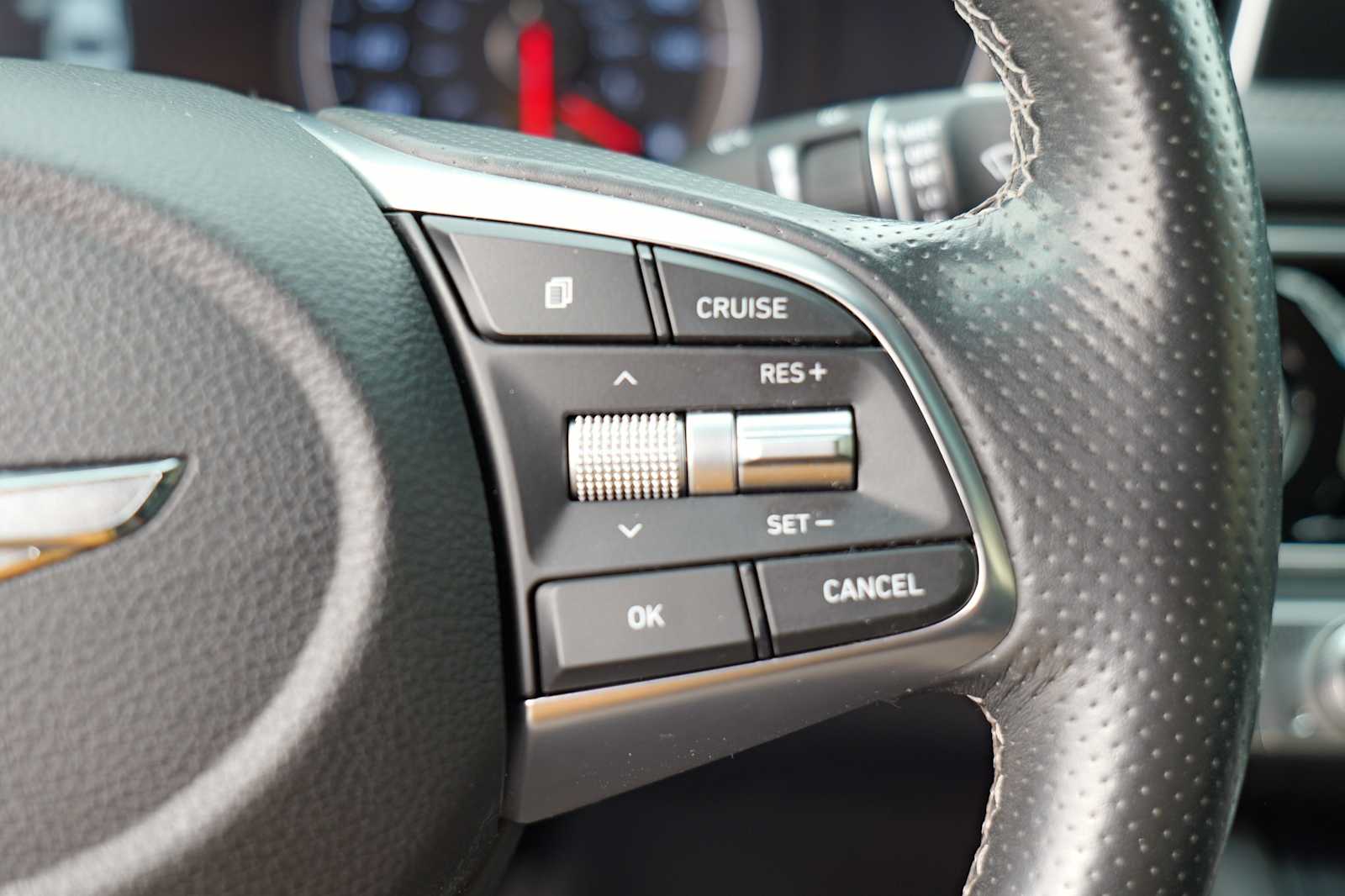 Thumbnail: 2021 Genesis G70 - 14