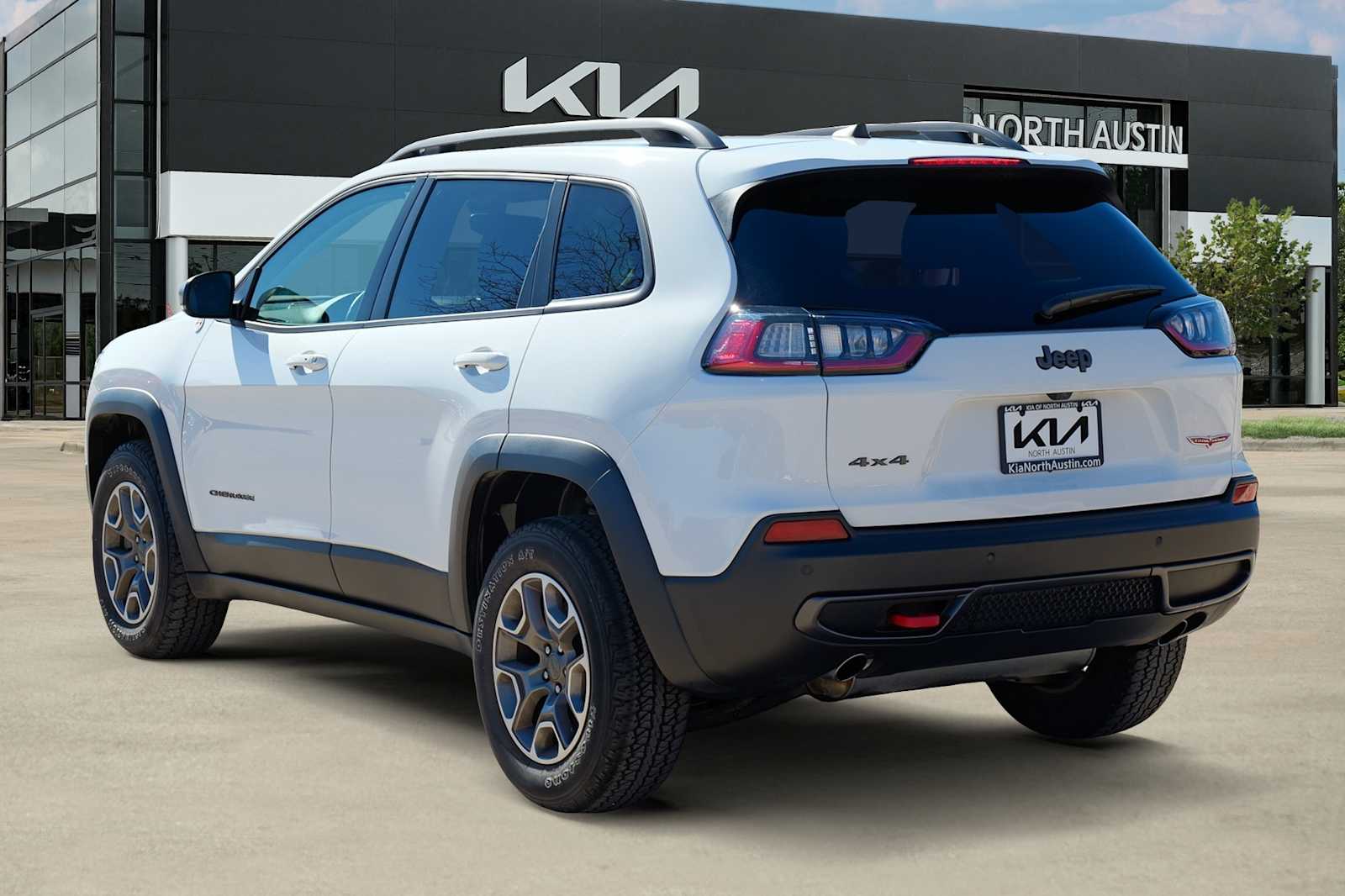 Thumbnail: 2020 Jeep Cherokee - 5
