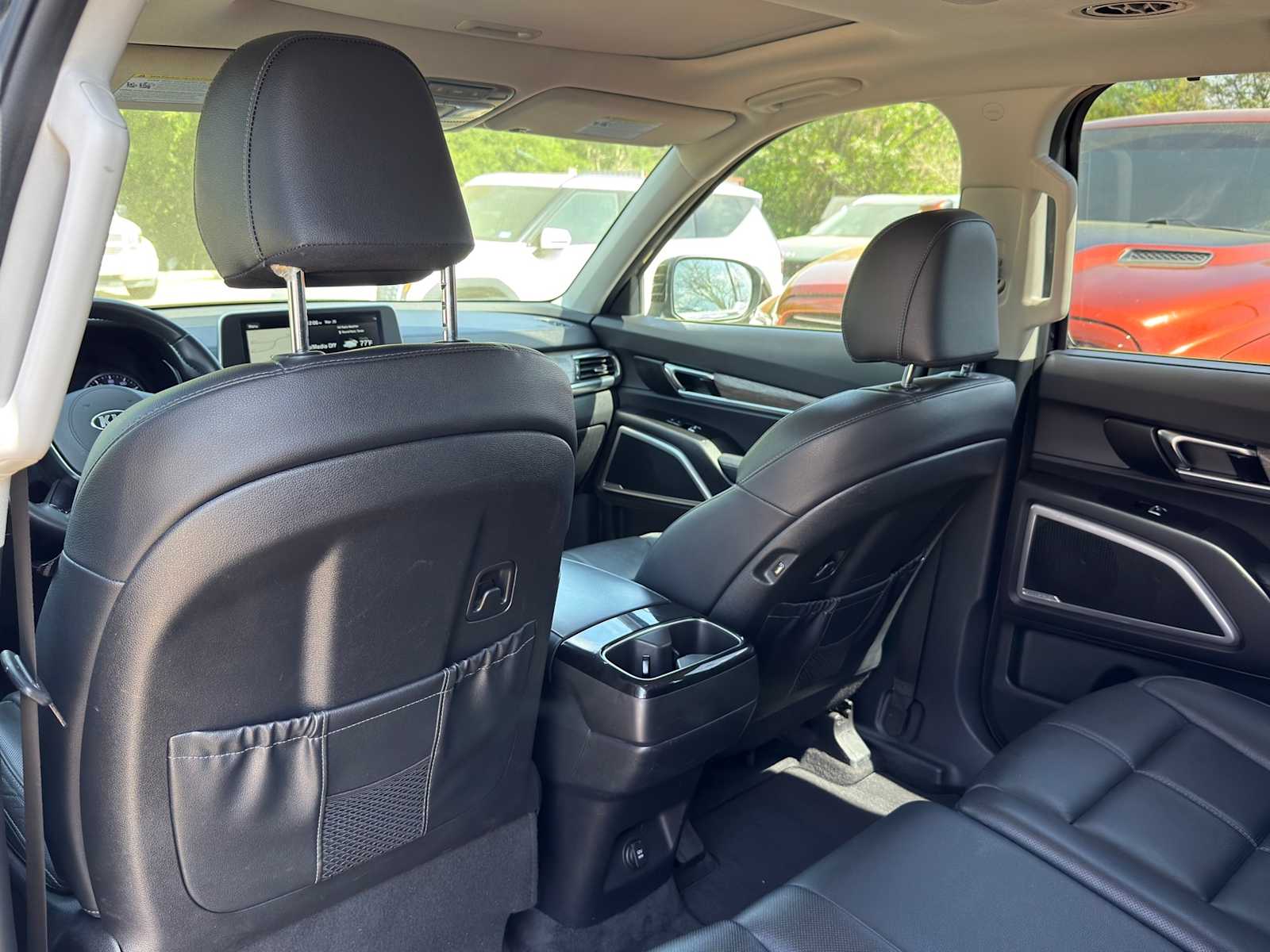 Thumbnail: 2020 Kia Telluride - 24