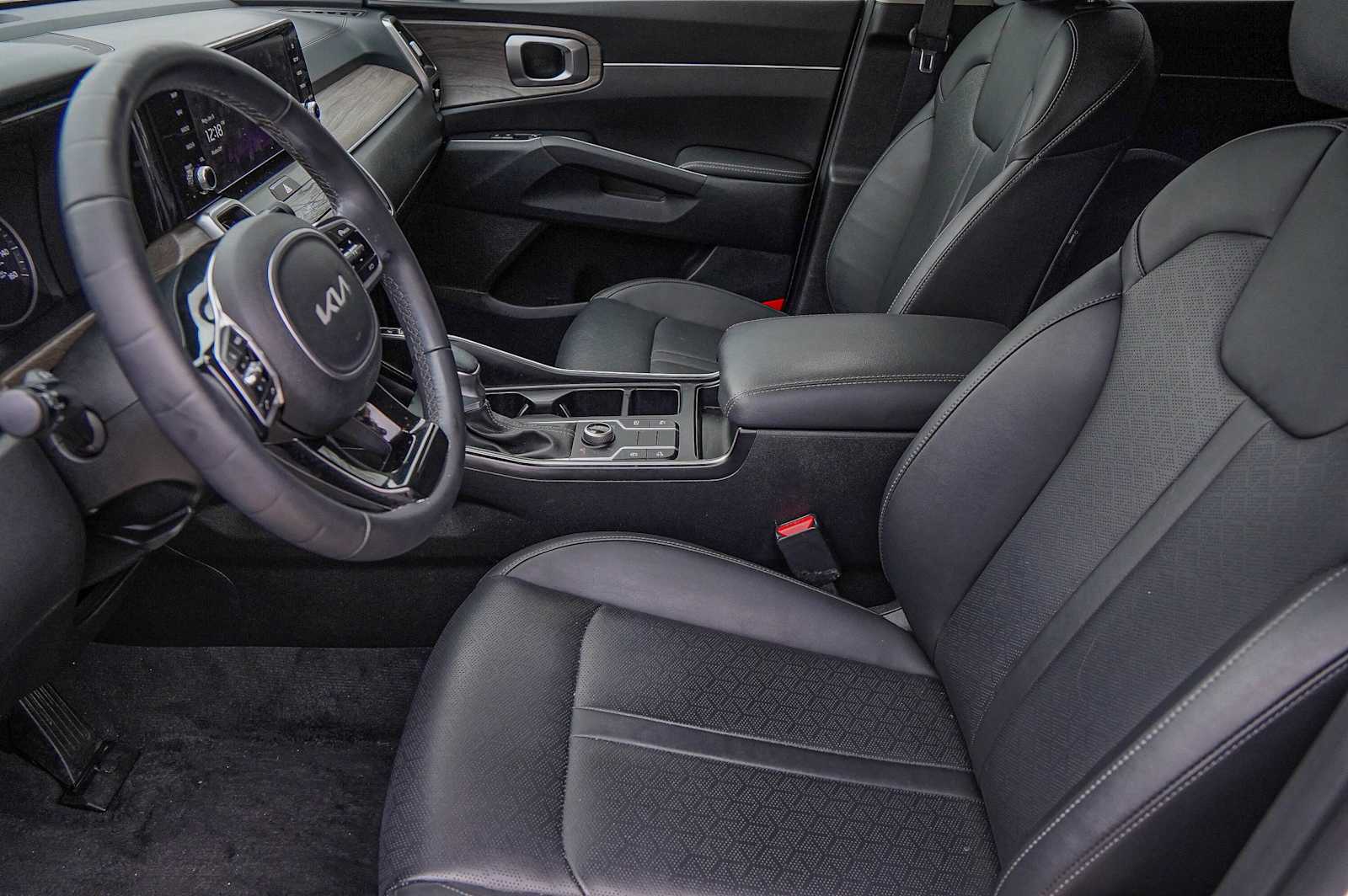 Thumbnail: 2023 Kia Sorento - 10