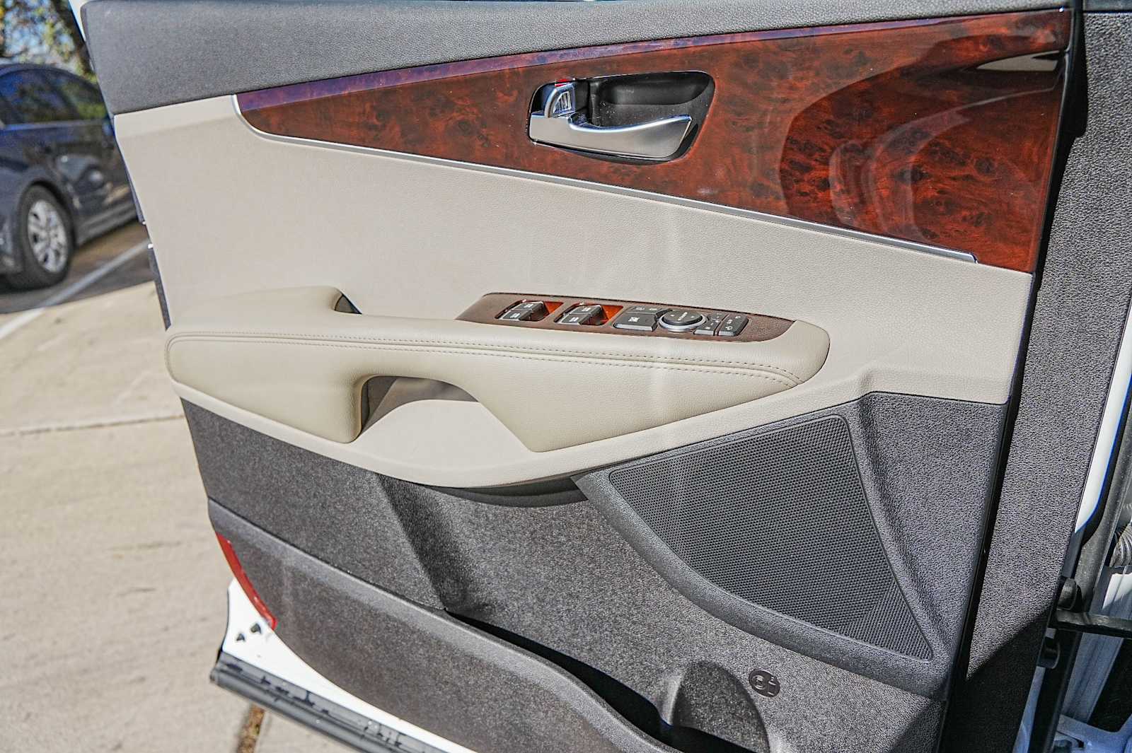 Thumbnail: 2018 Kia Sorento - 23