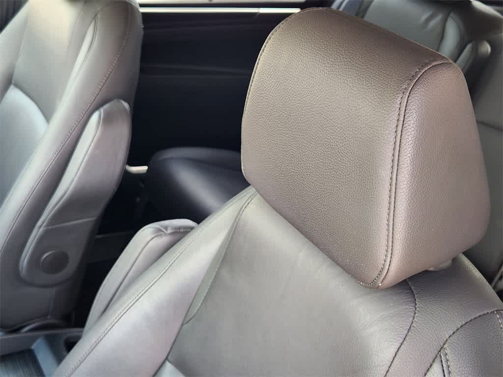 Thumbnail: 2018 Honda Odyssey - 15