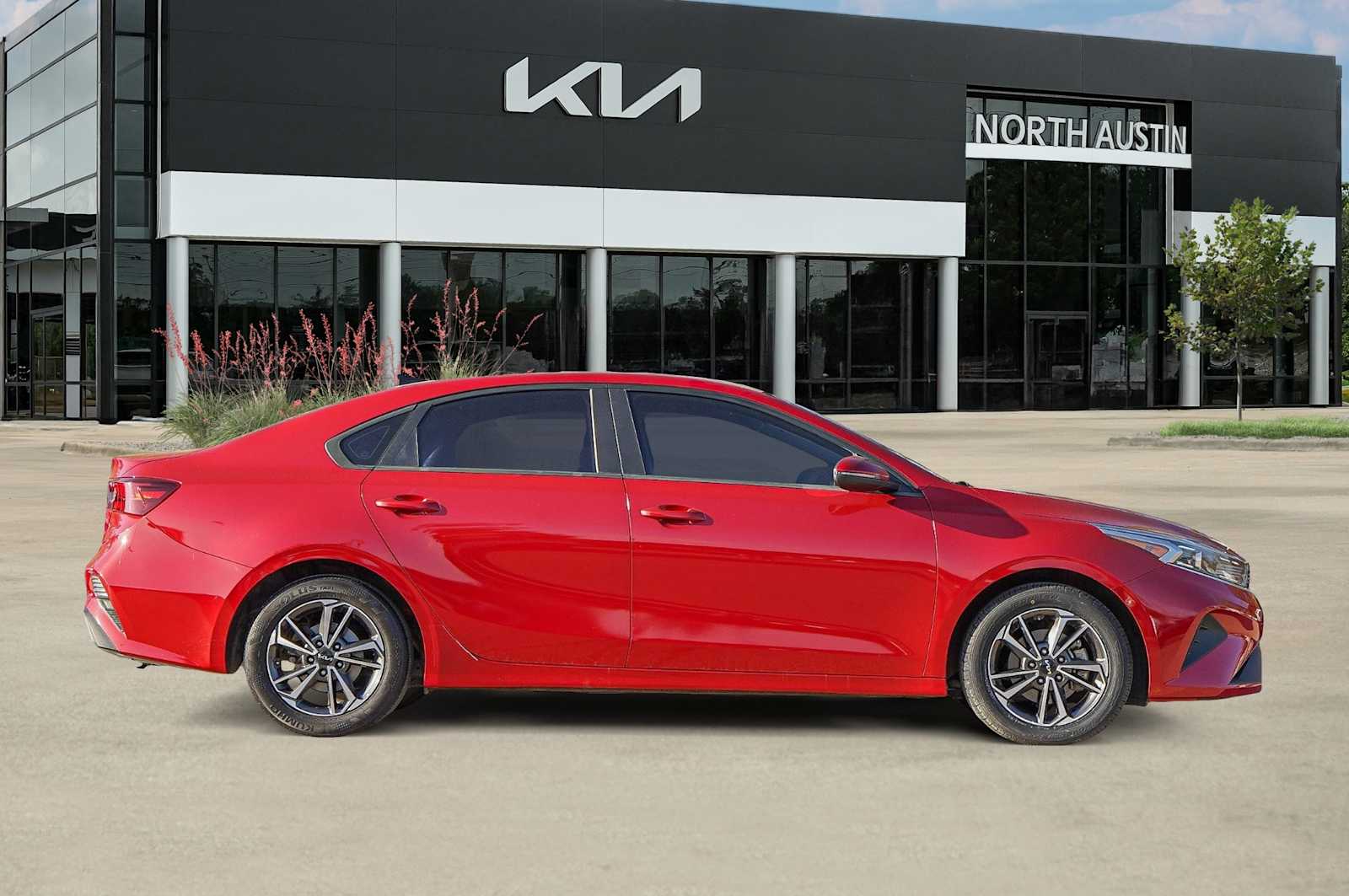 Thumbnail: 2022 Kia Forte - 7