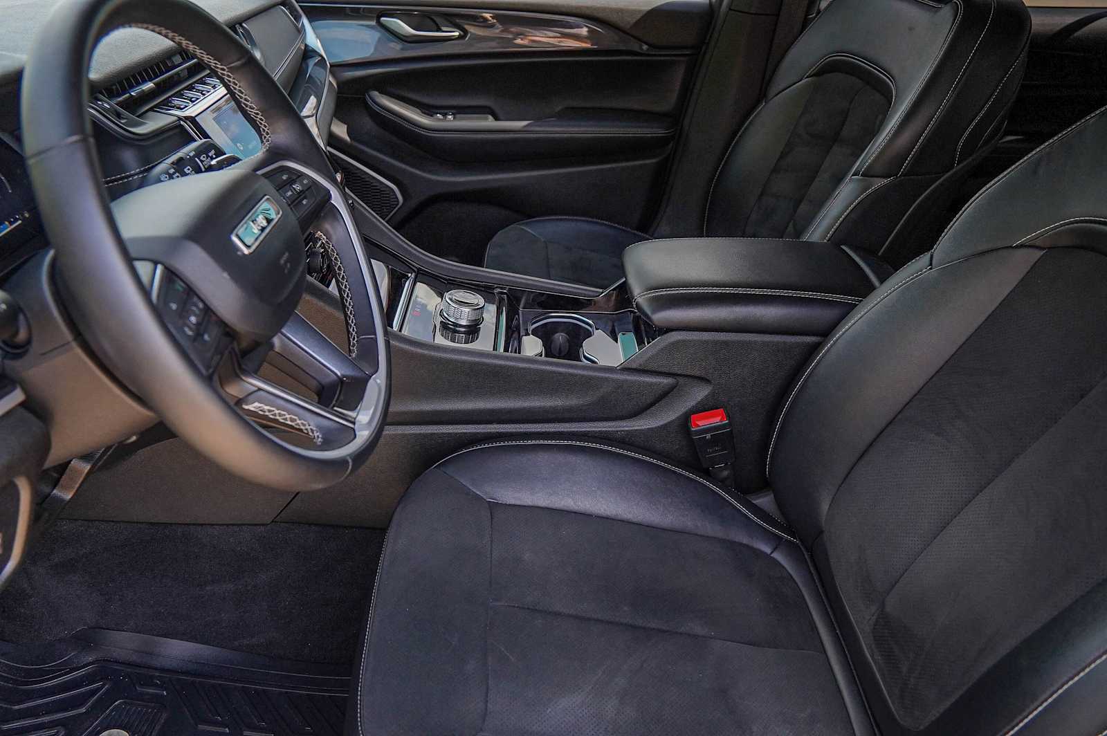 Thumbnail: 2022 Jeep Grand Cherokee - 10