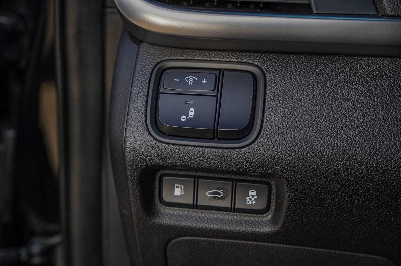 Thumbnail: 2018 Kia Optima - 23