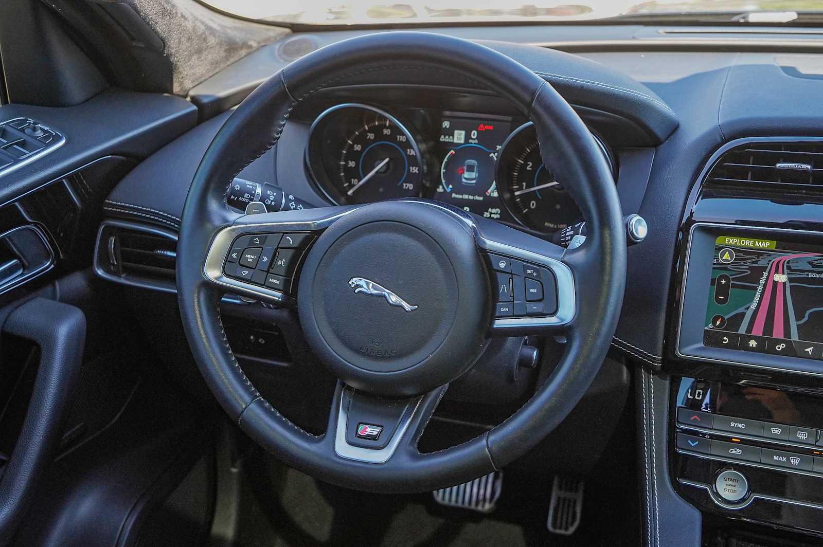 Thumbnail: 2020 Jaguar F-Pace - 27