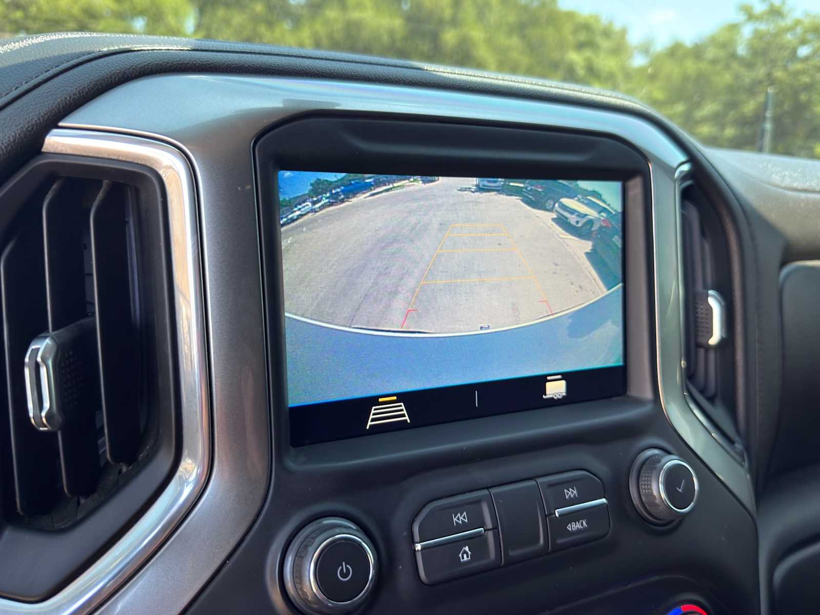 Thumbnail: 2021 Chevrolet Silverado 1500 - 16
