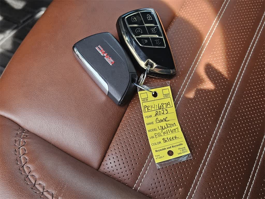 Thumbnail: 2023 GMC Yukon XL - 35