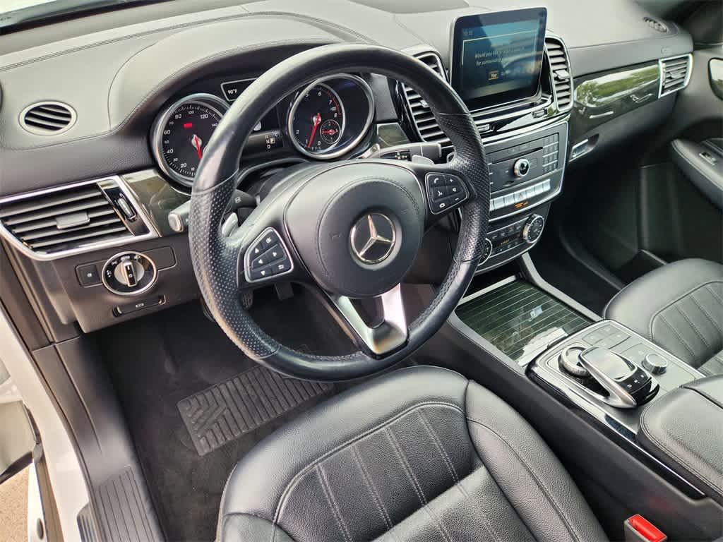 Thumbnail: 2018 Mercedes-Benz GLS - 2