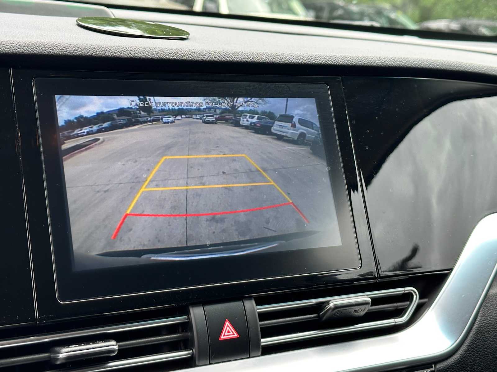 Thumbnail: 2020 Kia Niro - 14