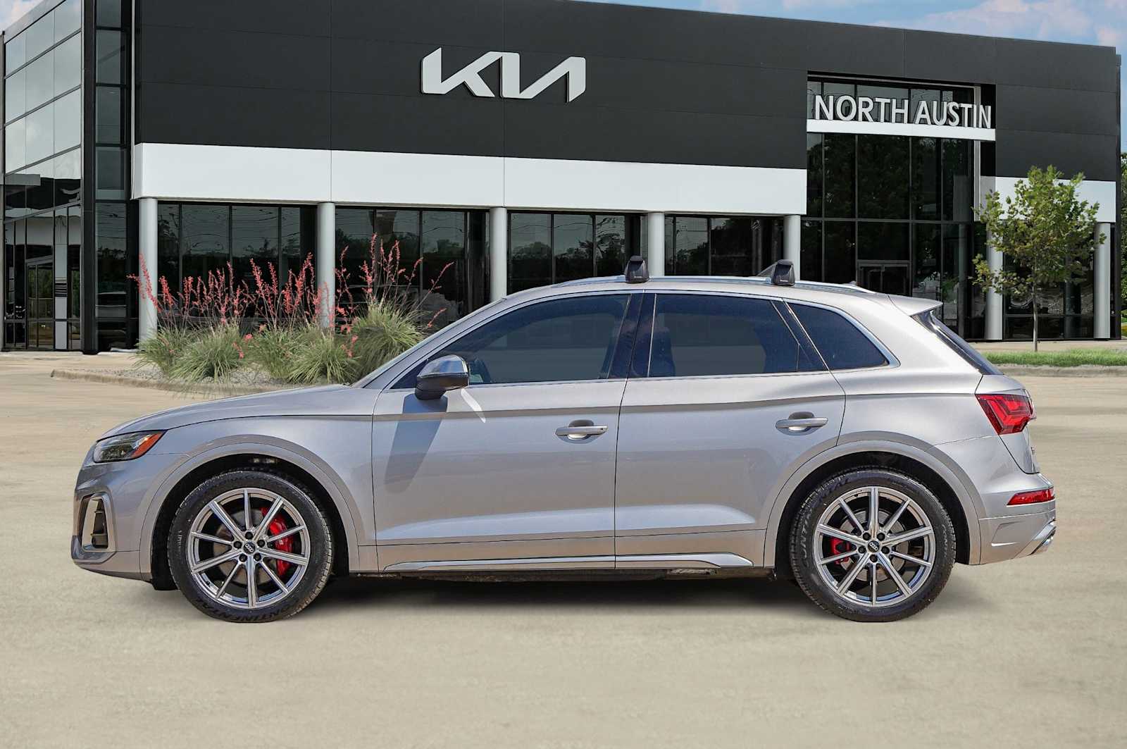 Thumbnail: 2023 Audi SQ5 - 4