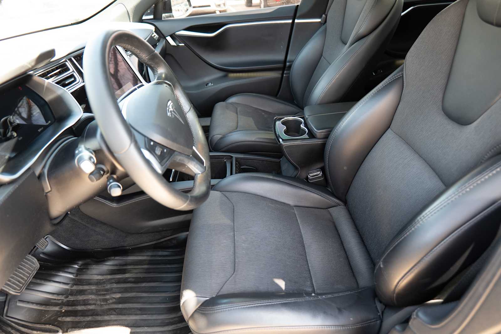 Thumbnail: 2017 Tesla Model S - 10