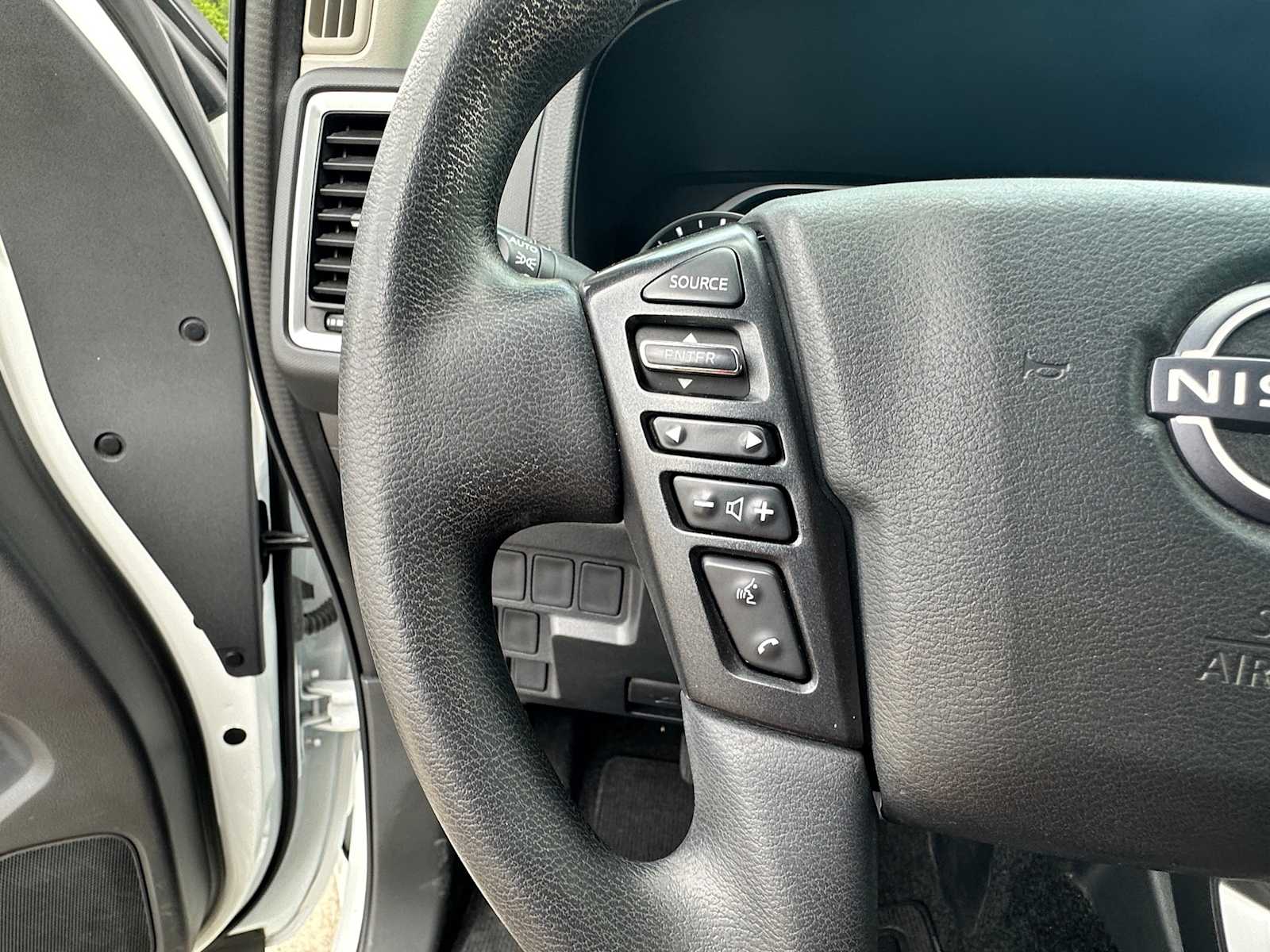 Thumbnail: 2022 Nissan Frontier - 14