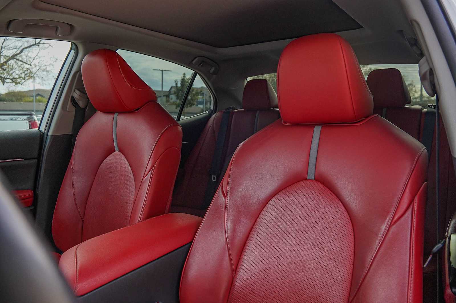 Thumbnail: 2020 Toyota Camry - 11