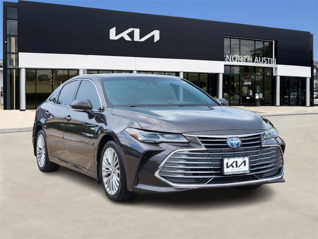 Thumbnail: 2020 Toyota Avalon - 3
