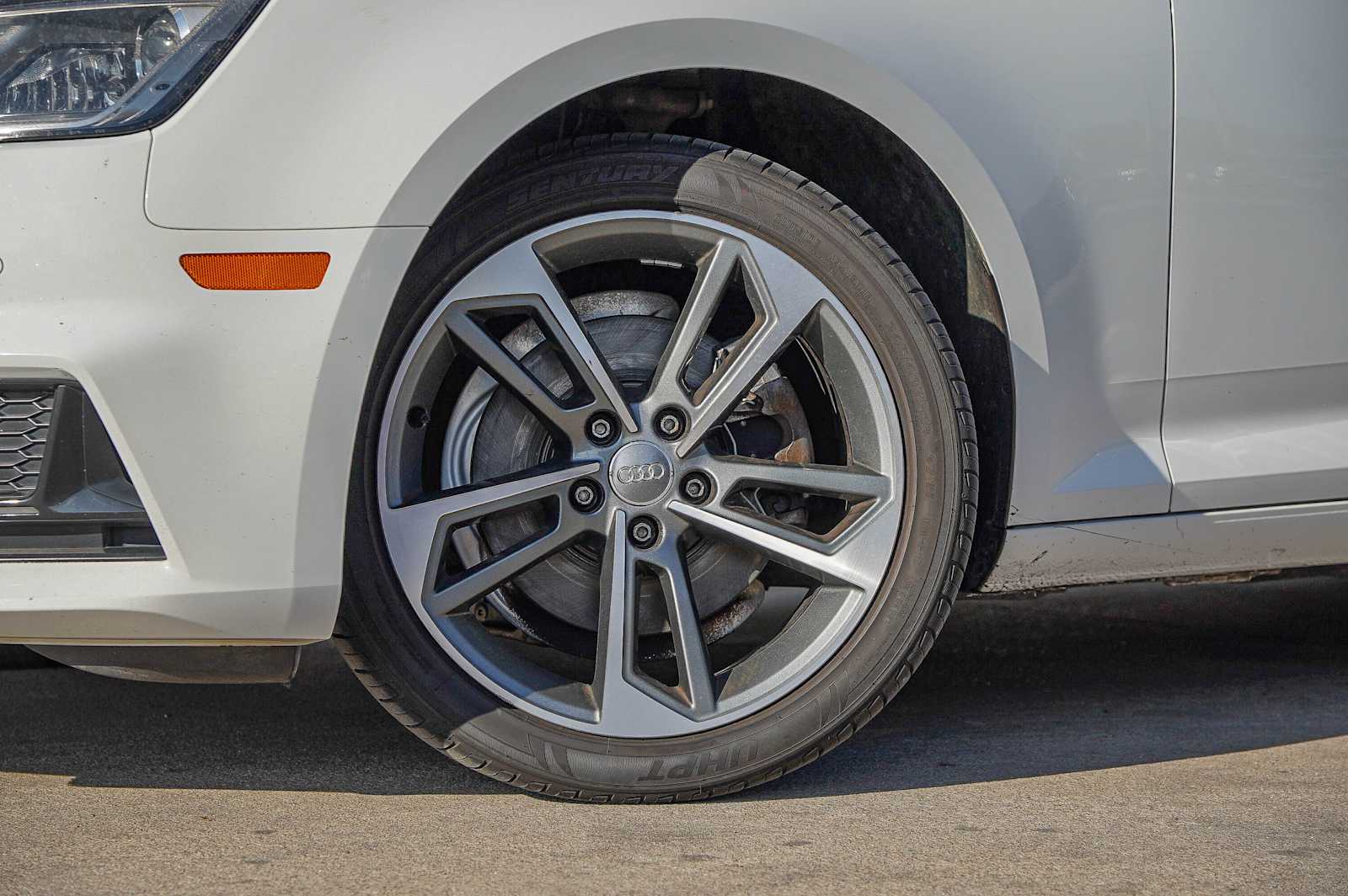 2019 Audi A4 2.0T Premium photo 2