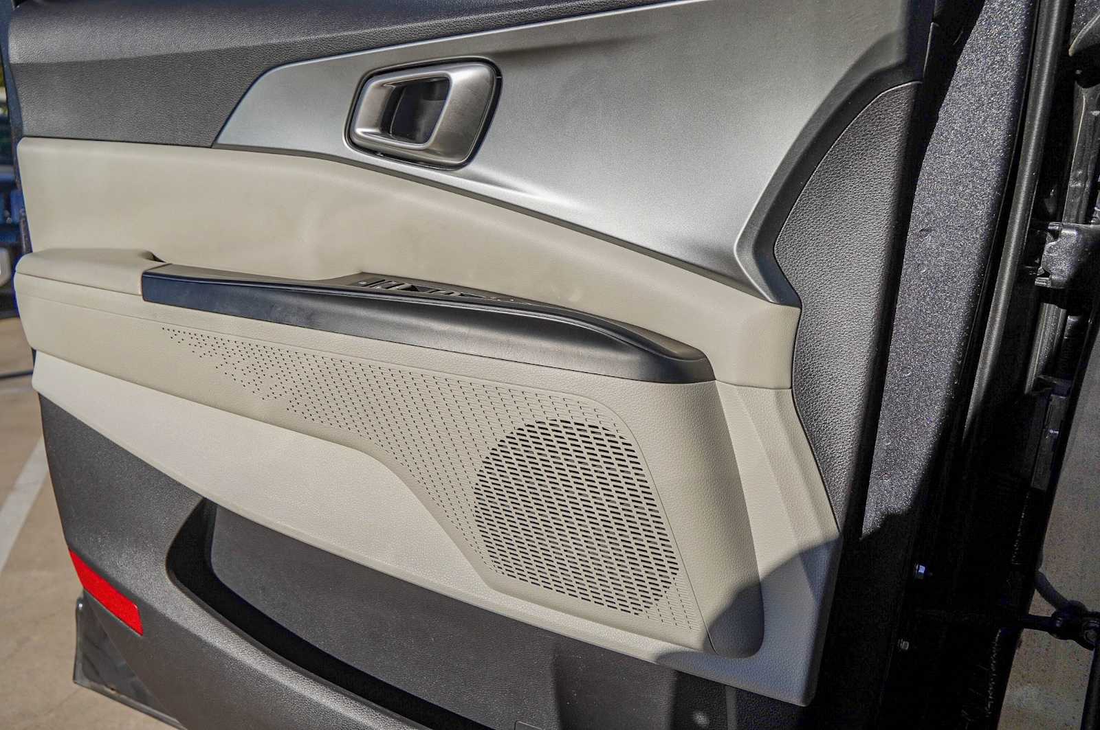 Thumbnail: 2024 Kia Carnival - 23