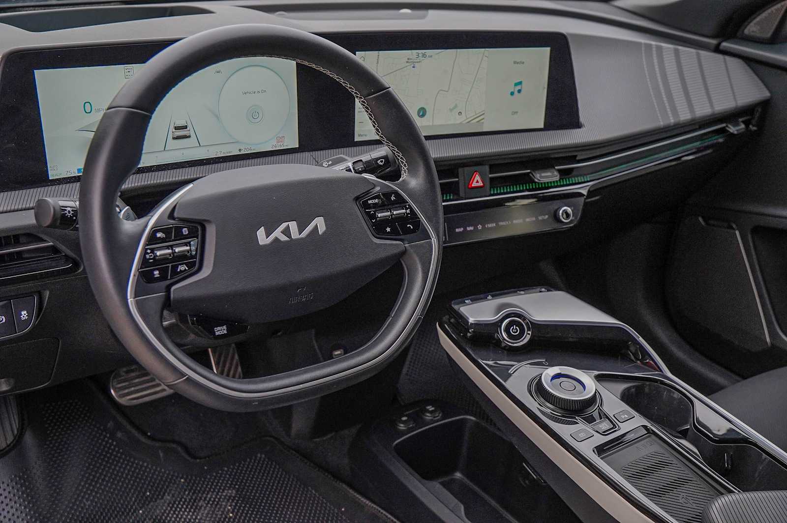 Thumbnail: 2022 Kia EV6 - 9