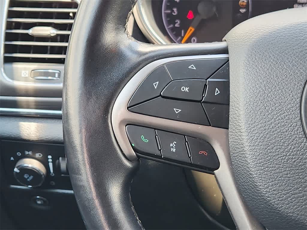 Thumbnail: 2020 Jeep Grand Cherokee - 24