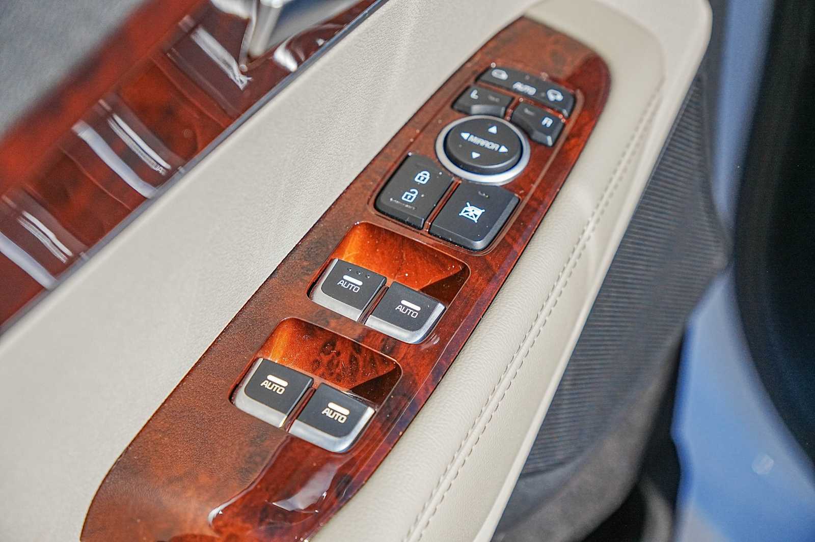 Thumbnail: 2018 Kia Sorento - 24