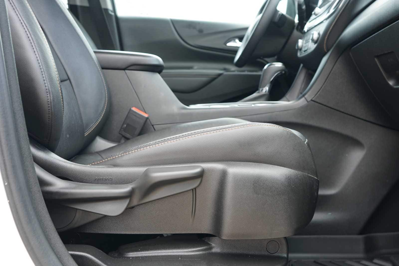 Thumbnail: 2020 Chevrolet Equinox - 26